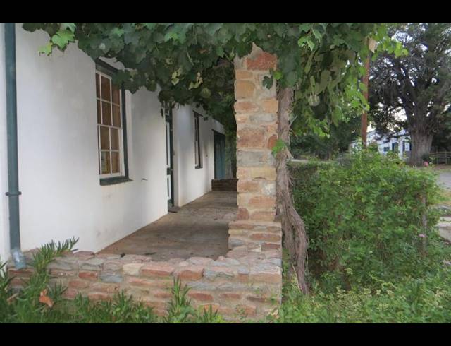 4 BEDROOM HOUSE FOR SALE IN NIEU BETHESDA